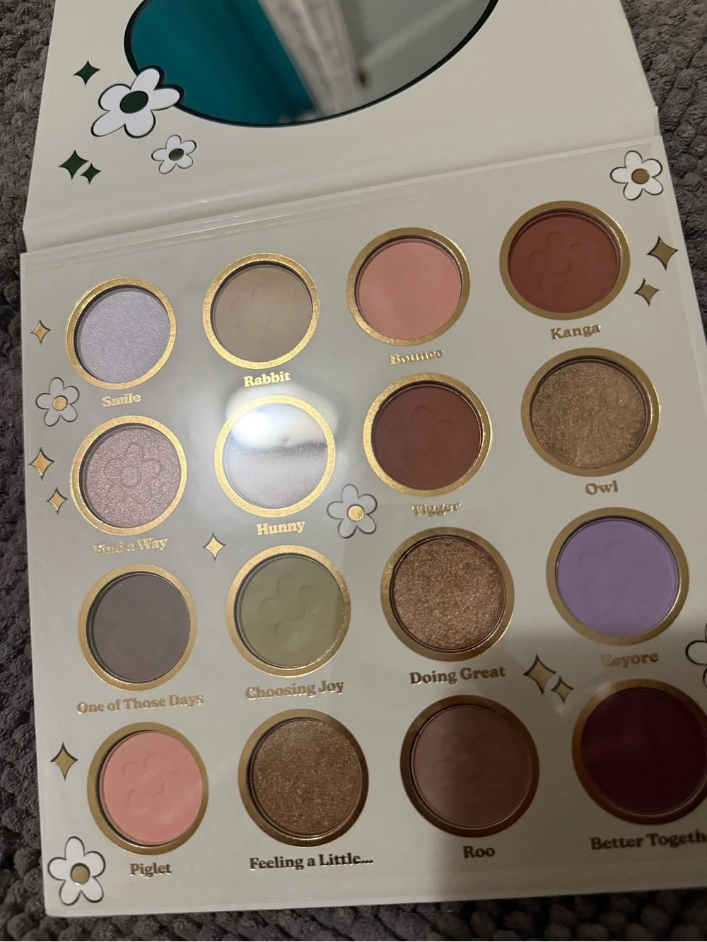 Disney Winnie the Pooh Eyeshadow Palette — Cream, Gold, Pink, Orange, Brown